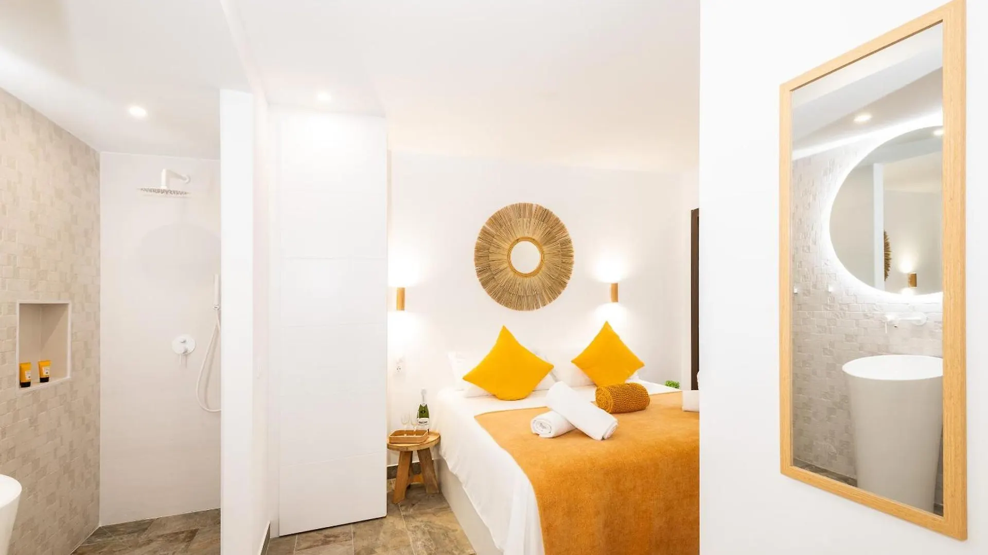 Villa Numero 16 Empuriabrava Spain
