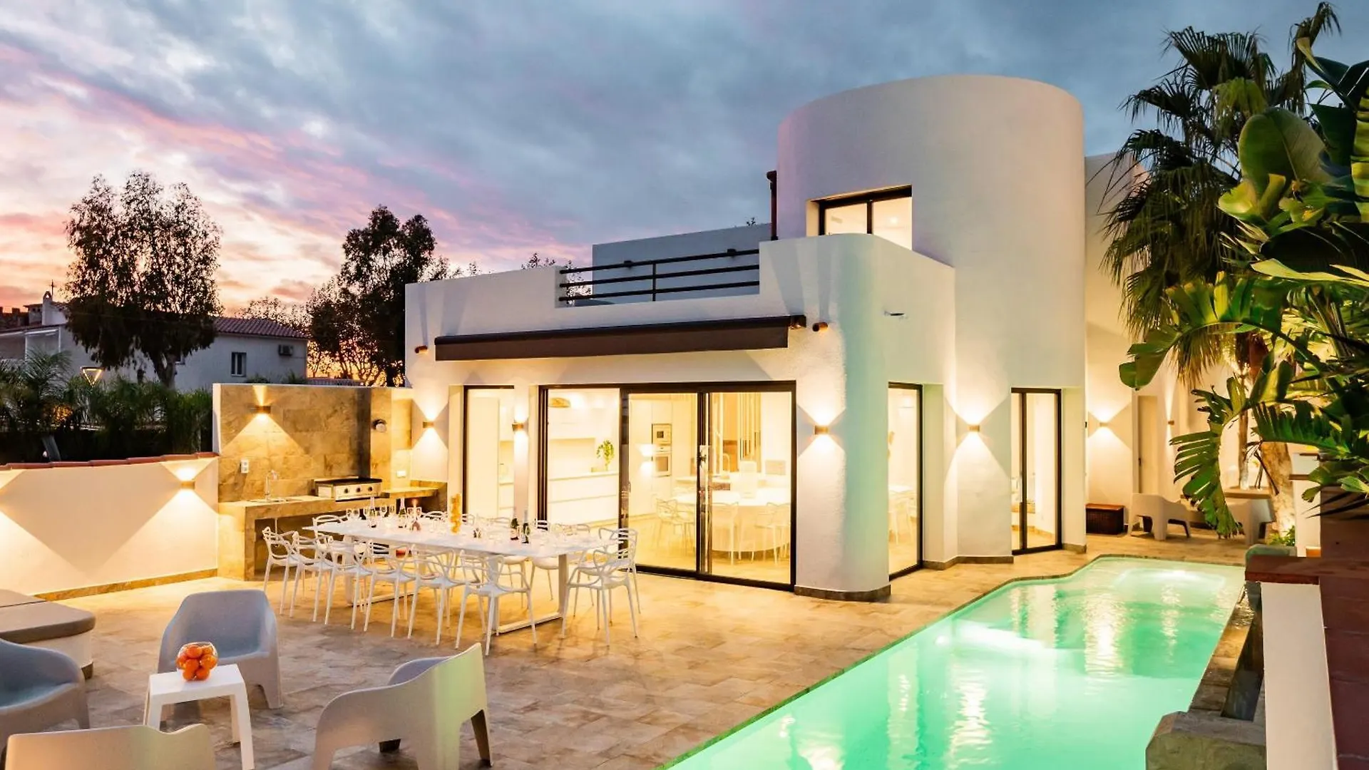 Villa Numero 16 Empuriabrava Spain