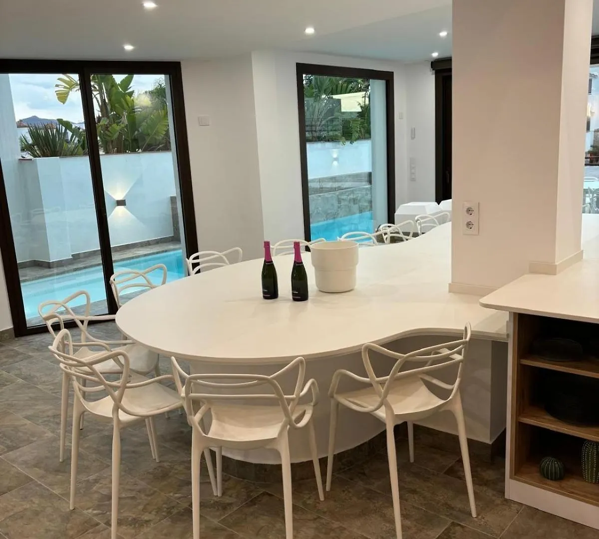 Villa Numero 16 Empuriabrava Spain